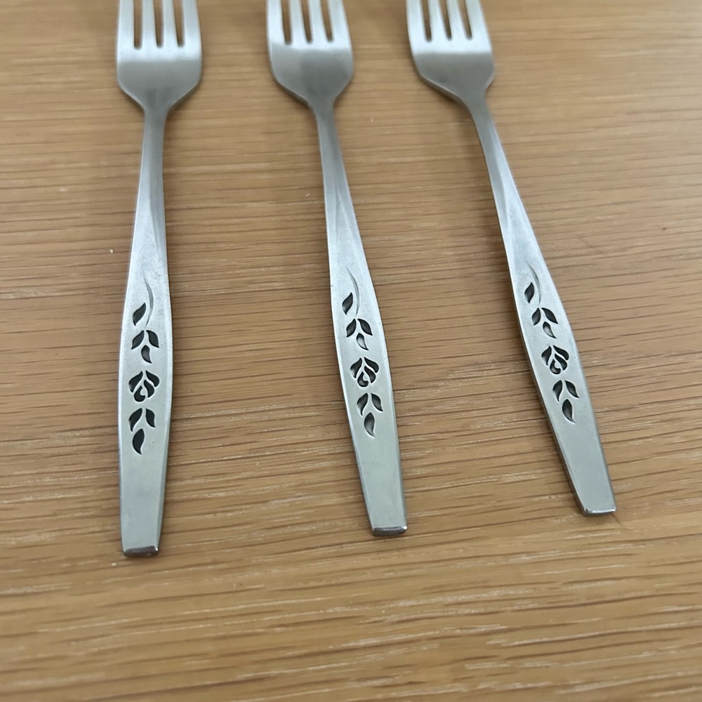 VTG 3 Imperial Stainless Steel Forks. NEVER USED - Picture 2 of 6